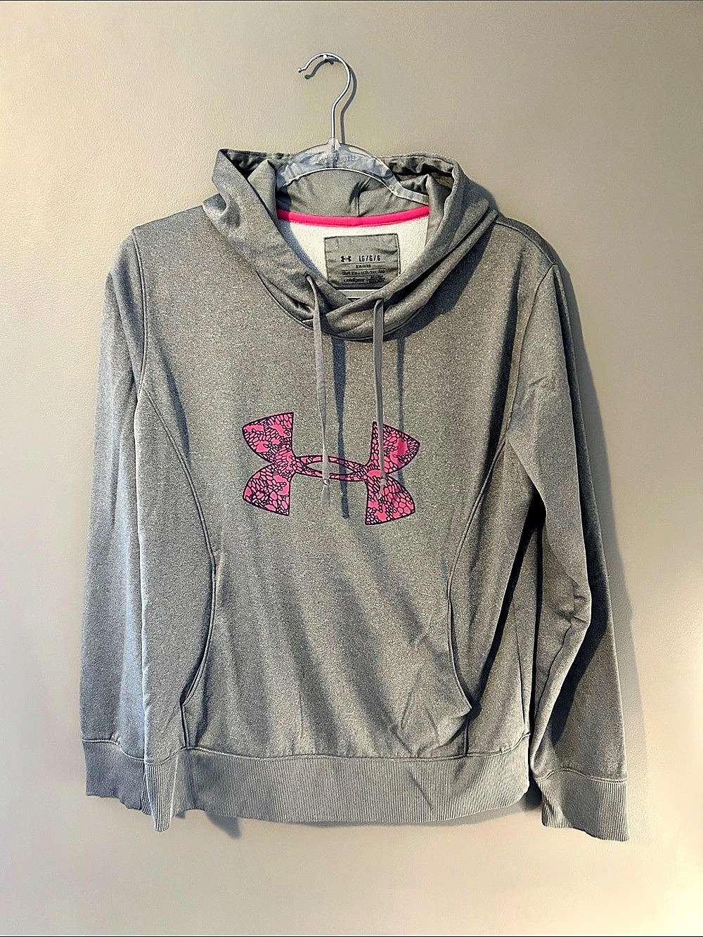 Under Armour Women’s Gray Pink Logo Hoodie Size Large